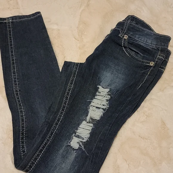 Wishful Park distressed dark washed skinny denim jeans Low rise fit Size 7 - Picture 2 of 7